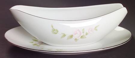 Tudor Rose Gravy Boat & Underplate/Relish