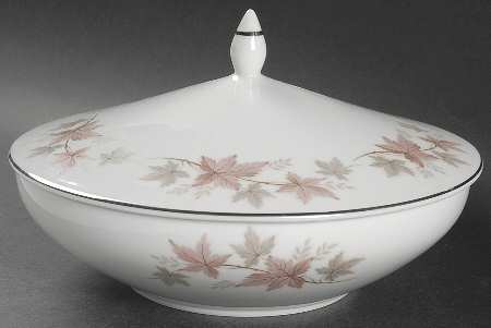 Windsor Round Covered Vegetable