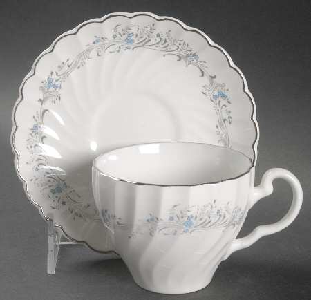 Charmian Flat Cup & Saucer Set