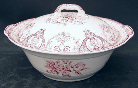 Kent Pink Round Covered Vegetable