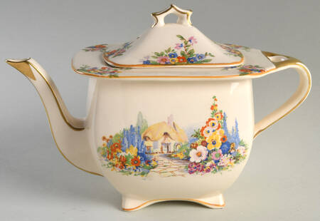 Old England Gardens Teapot & Lid