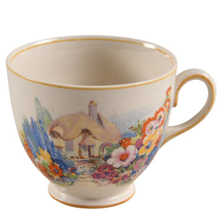 Old England Gardens Footed Cup