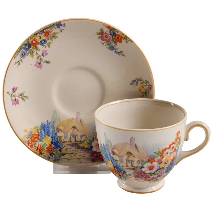 Old England Gardens Footed Cup & Saucer Set