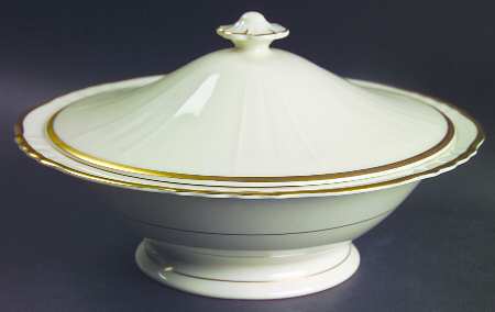 Brantley Round Covered Vegetable