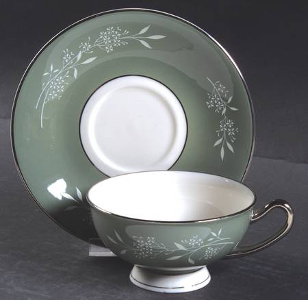 Candlelight Footed Cup & Saucer Set