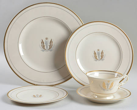 Governor Clinton 5 Piece Place Setting