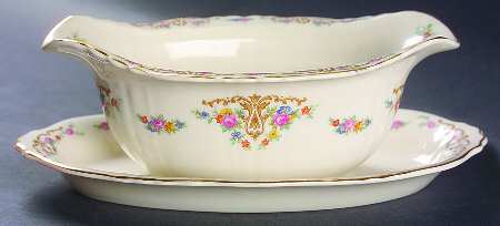 Marietta Gravy Boat with Attached Underplate