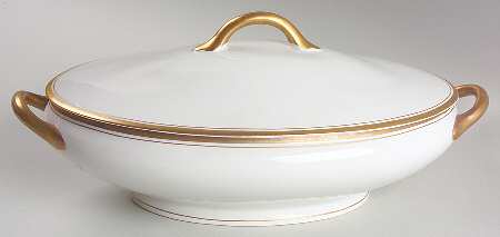 Old Colony Oval Covered Vegetable