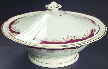 Radcliffe Round Covered Vegetable