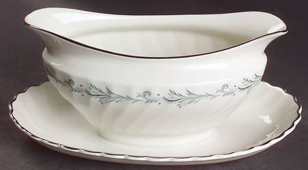 Sonata Gravy Boat with Attached Underplate