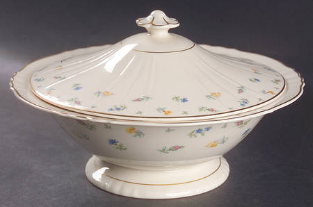 Suzanne Round Covered Vegetable