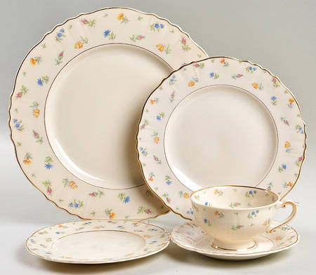 Suzanne 5 Piece Place Setting