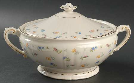 Suzanne Round Covered Vegetable