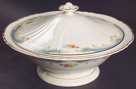 Symphony Round Covered Vegetable