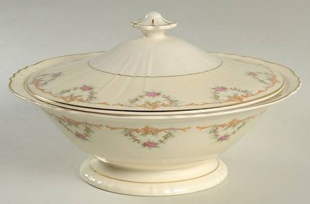 Wardell Round Covered Vegetable