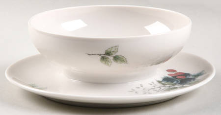 Wayside Gravy Boat with Attached Underplate