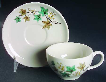 Woodbine Flat Cup & Saucer Set