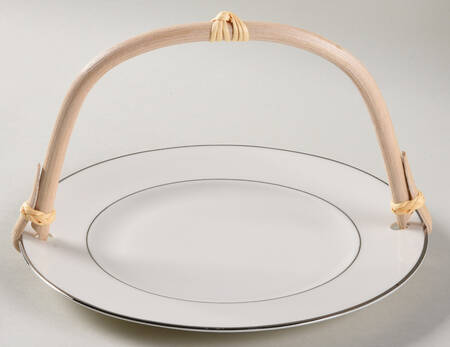 Yorktown 5 3/8"-5 5/8" Bamboo Handled Serving Plate  HC
