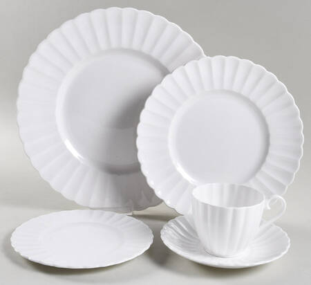 White Flute 5 Piece Place Setting
