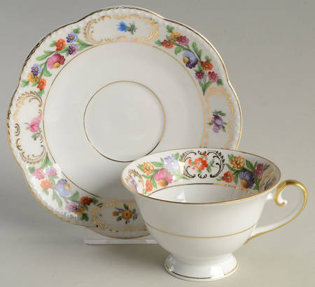 SCH115 Footed Cup & Saucer Set
