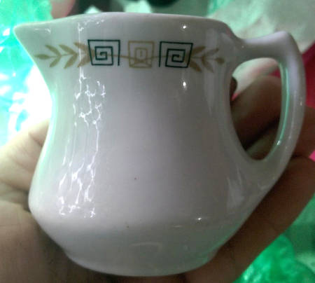 Esquire Creamer by Shenango