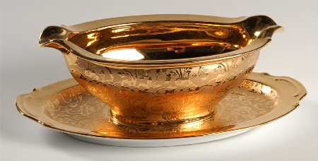 SFR4 Gravy Boat with Attached Underplate