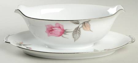 Melody Gravy Boat with Attached Underplate