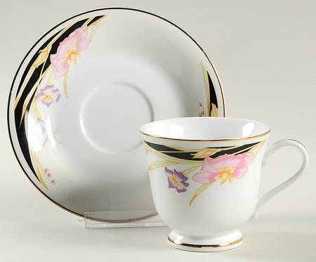 Footed Cup & Saucer Set