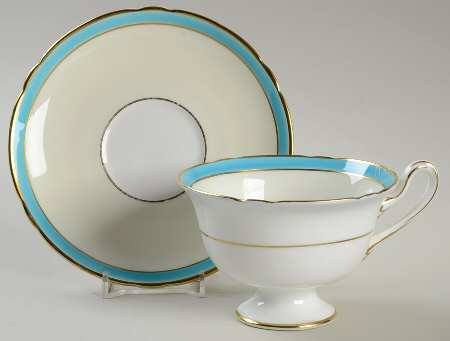 12749t Footed Cup & Saucer Set