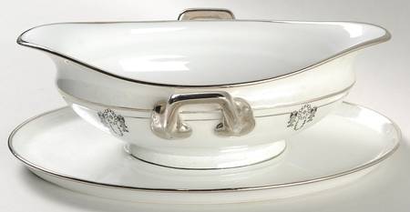 Colonial Gravy Boat with Attached Underplate