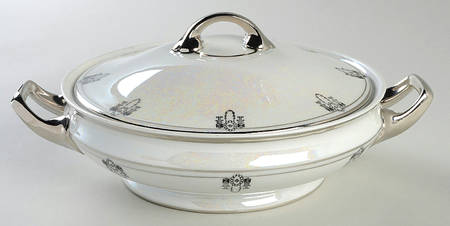 Colonial Round Covered Vegetable