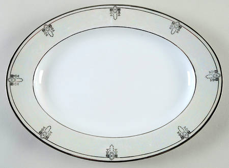 Colonial 13" Oval Serving Platter by Silverite (Bavaria)