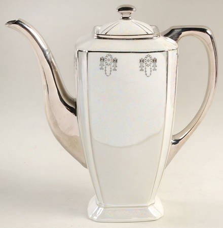 Colonial Coffee Pot & Lid
