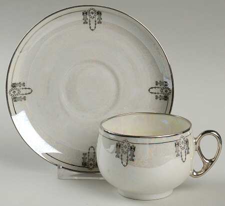 Colonial Flat Cup & Saucer Set