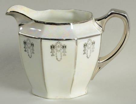 Colonial Creamer