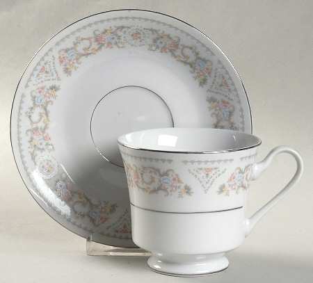 SIV8 Footed Cup & Saucer Set