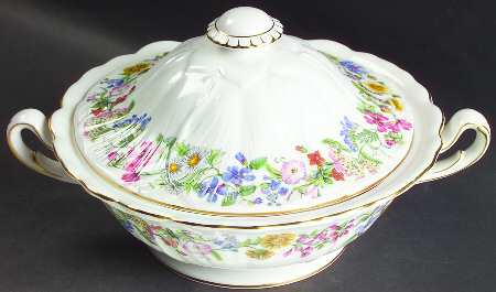 Hedgerow Round Covered Vegetable