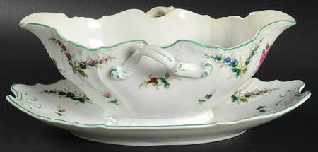 SCL21 Gravy Boat with Attached Underplate
