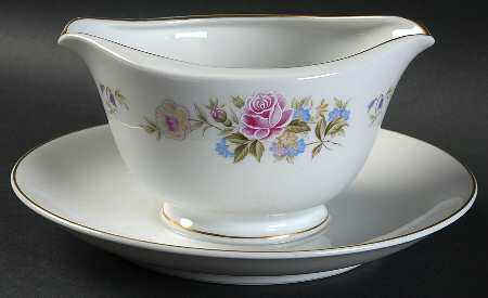 Spring Breeze Gravy Boat with Attached Underplate