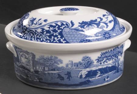 Blue Italian 2.5 Quart Oval Covered Casserole