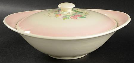 Dresden Spray Round Covered Vegetable