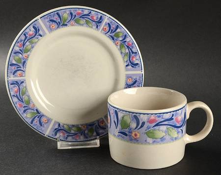 Bouquet Flat Cup & Saucer Set