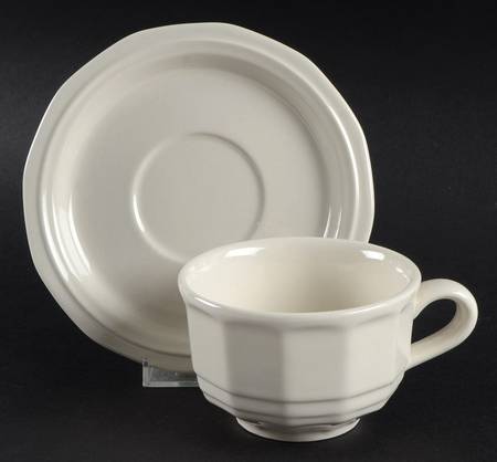 Williamsburg Flat Cup & Saucer Set