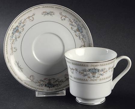 Diane Footed Cup & Saucer Set