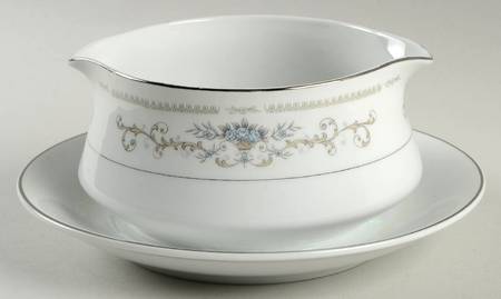 Diane Gravy Boat with Attached Underplate