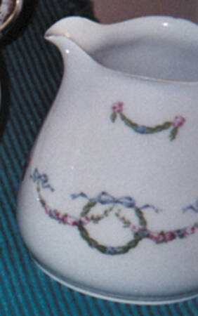 3328 Creamer
