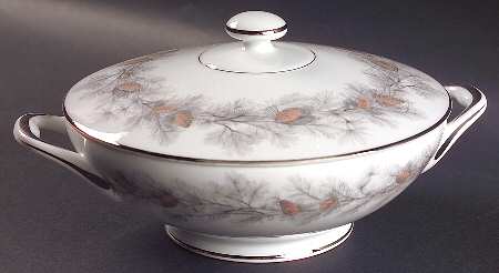 Sierra Pines (No #, Platinum Trim) Round Covered Vegetable