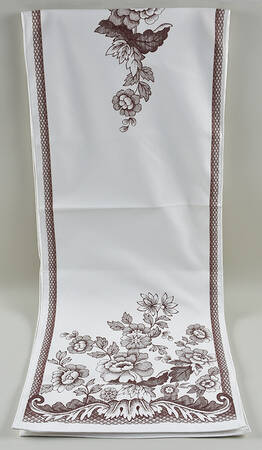 Woodland 14" X 72" Cloth Table Runner