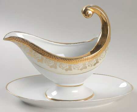 SUB7 Gravy Boat with Attached Underplate by Superior Bavaria