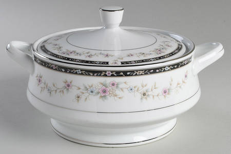 Camille Round Covered Vegetable